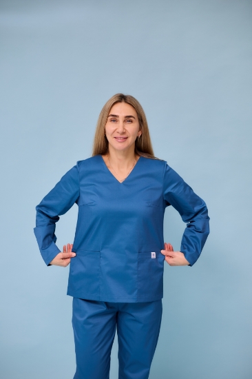  Зображення Медичний жіночий топ із довгим рукавом "Лейла" із стрейч-котону. Колір Океанічний. 